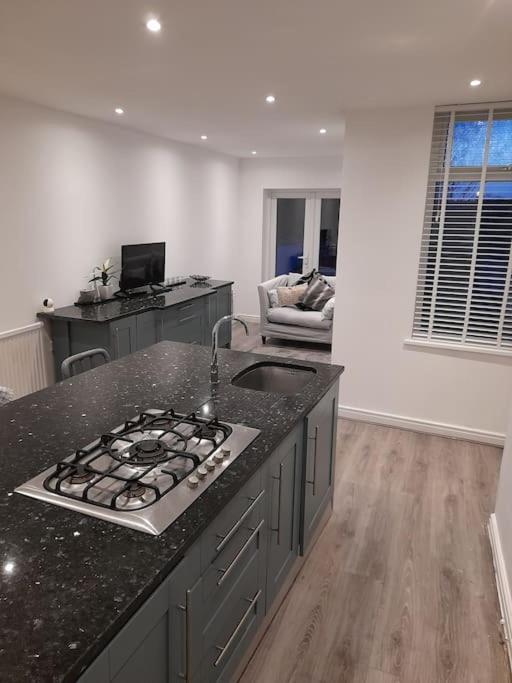 Fabulous Terrace Cottage Blackpool Extérieur photo